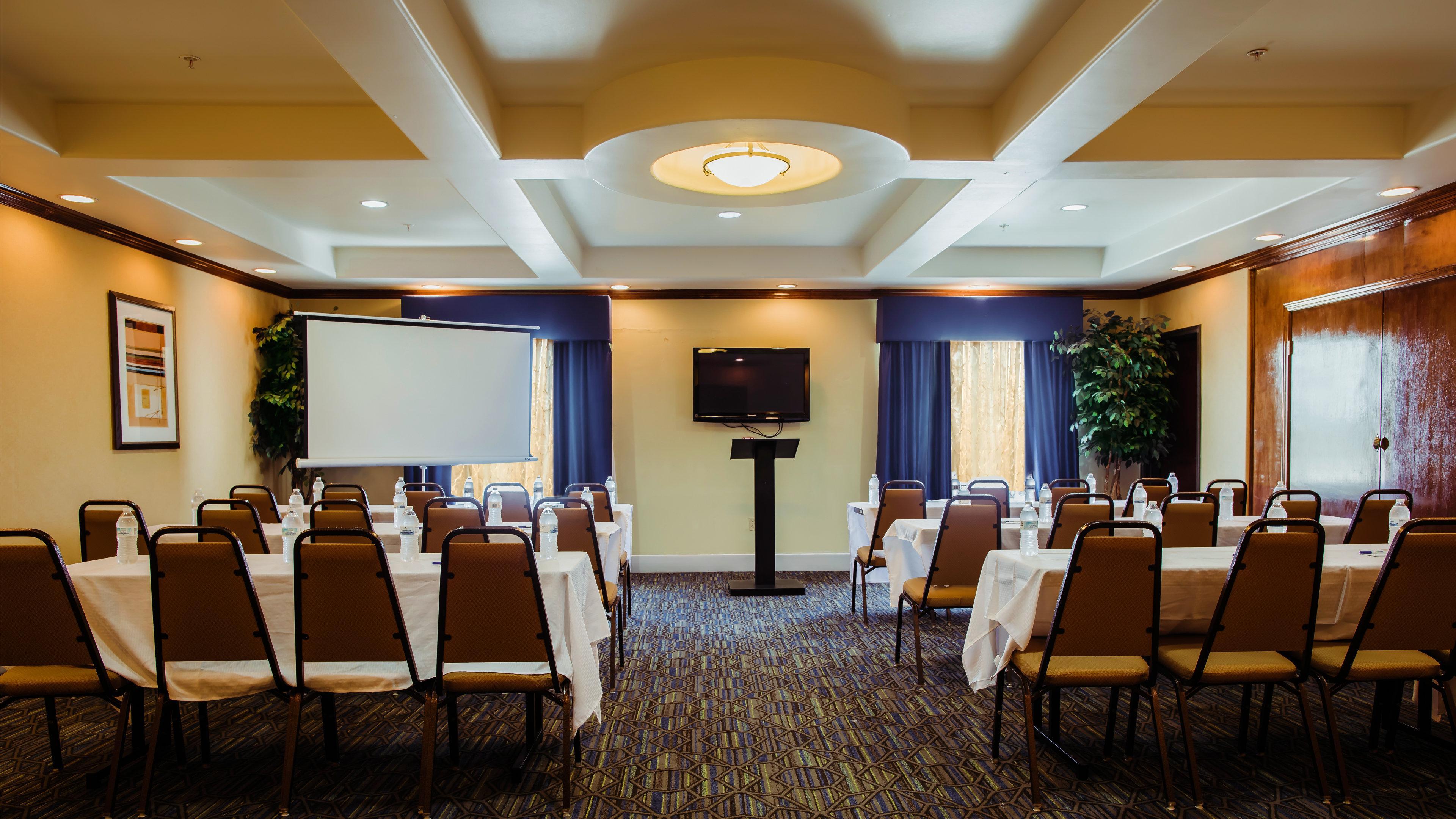 Holiday Inn Express Hotel & Suites Waller By Ihg Bagian luar foto