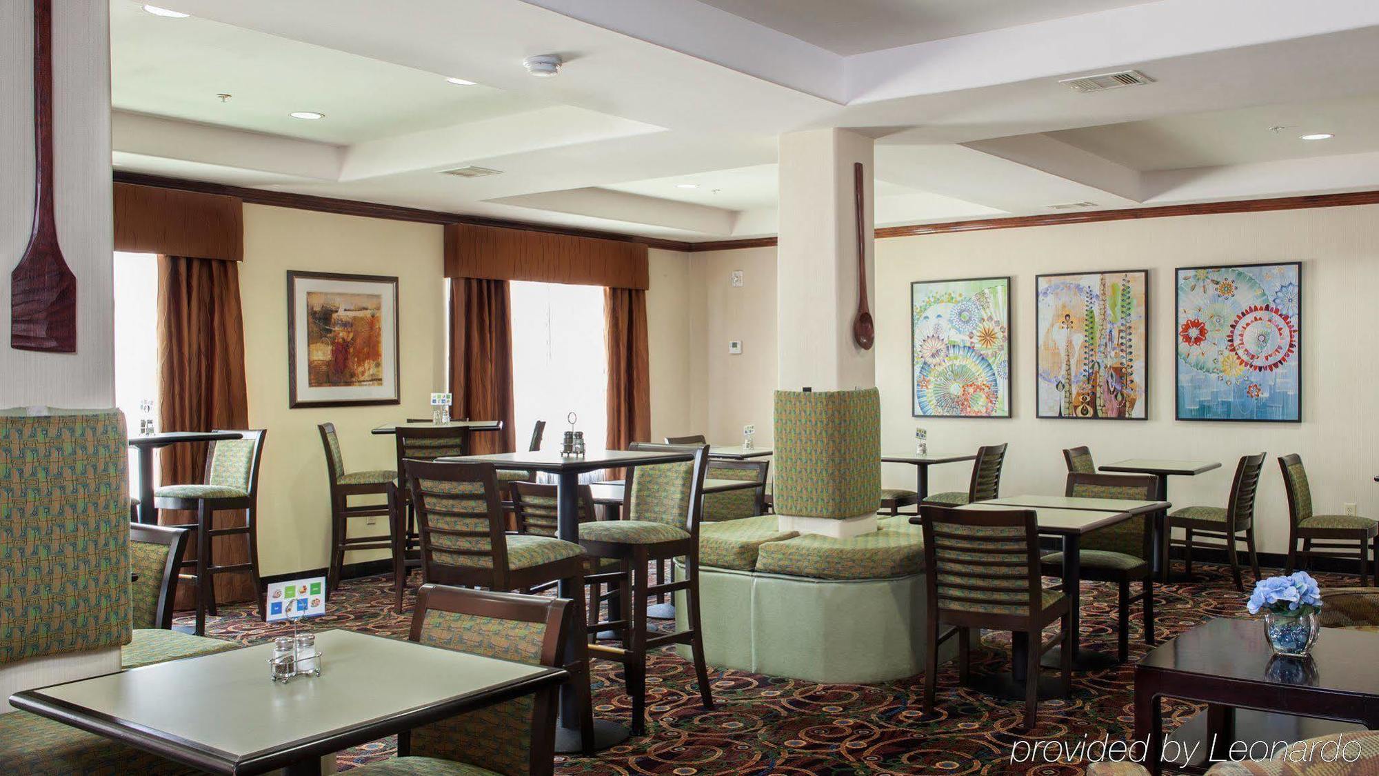 Holiday Inn Express Hotel & Suites Waller By Ihg Bagian luar foto