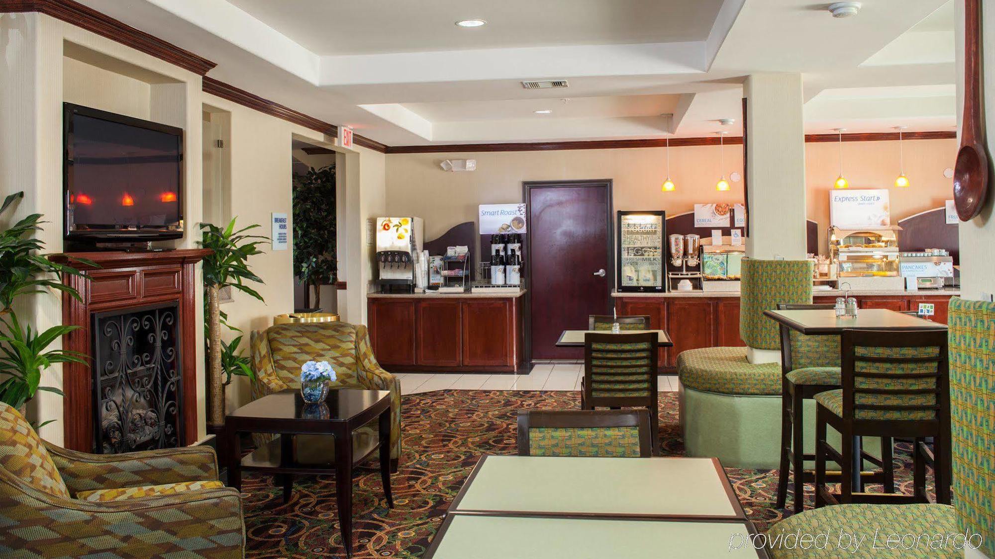 Holiday Inn Express Hotel & Suites Waller By Ihg Bagian luar foto